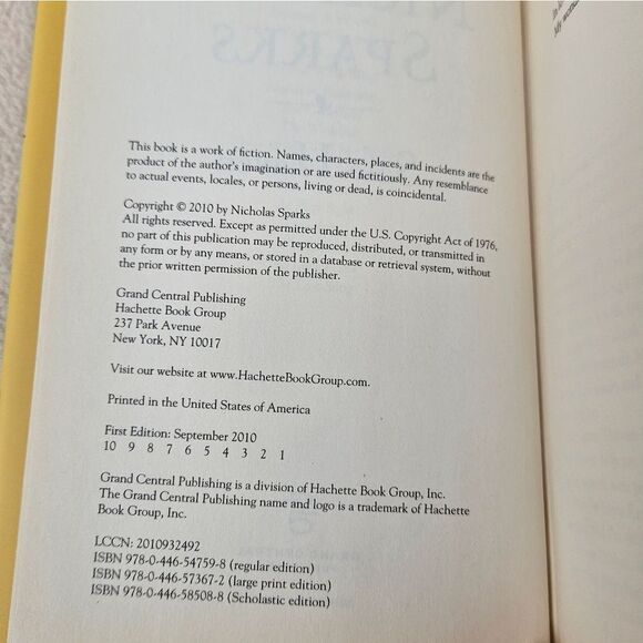 Nicholas Sparks Safe Haven Hardback Book - Picture 8 of 14